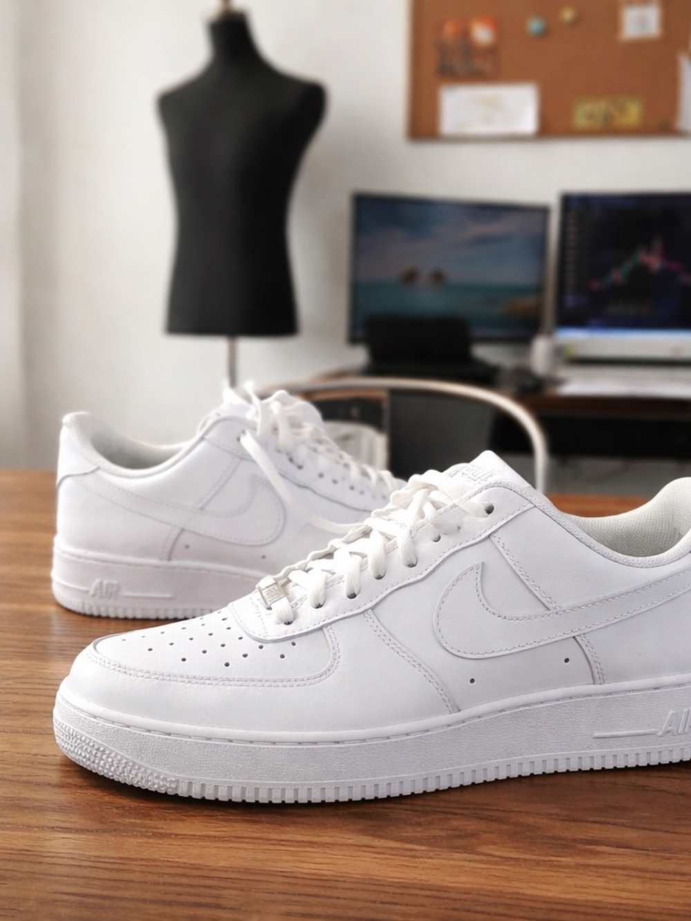 Nike Air Force 1 '07 White Leather Low Top Men's Sneaker Size 12
